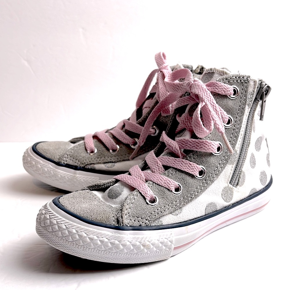 Kids Converse All Star High-Top Chuck Taylor Sneakers with Pink Laces Size 12.5